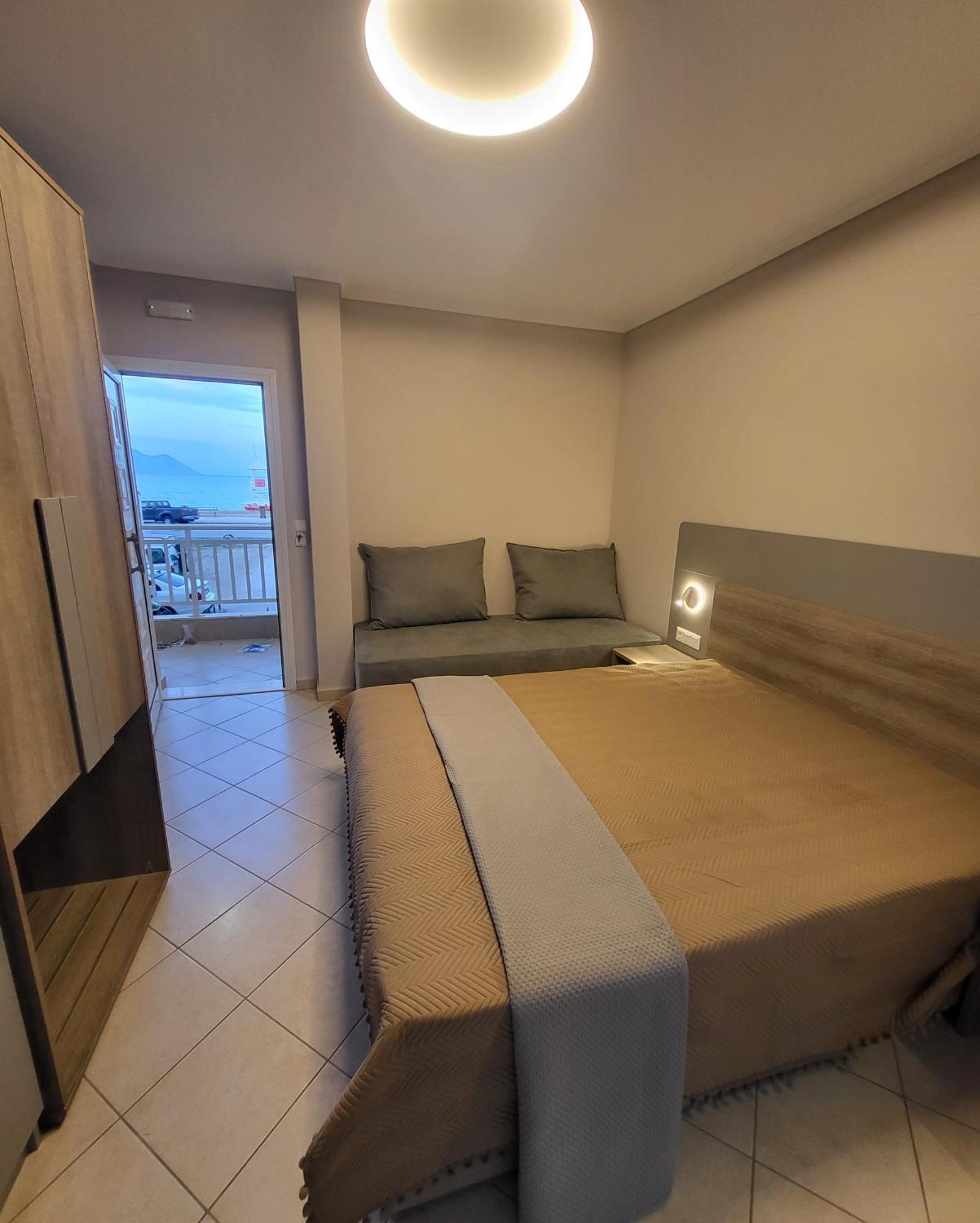 House Spanos * Sarti