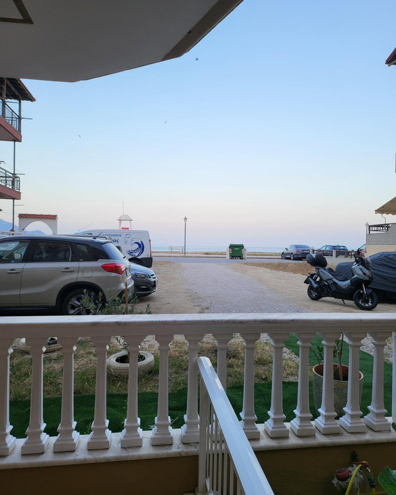 House Spanos * Sarti