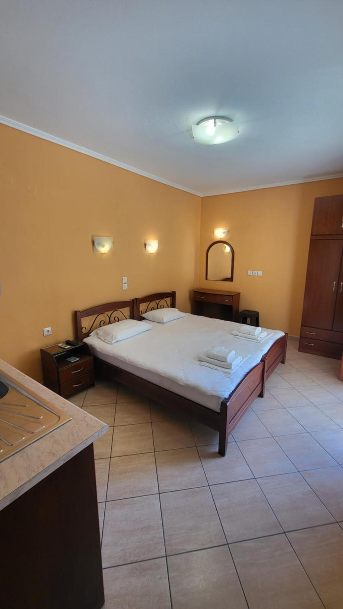 House Spanos Sarti